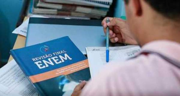 Exame Nacional do Ensino Médio (ENEM) 2016 Results / Resultados & Notes Out @ enem.inep.gov.br