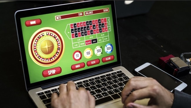 Gamblers prefer casinos in cyberspace for better returns